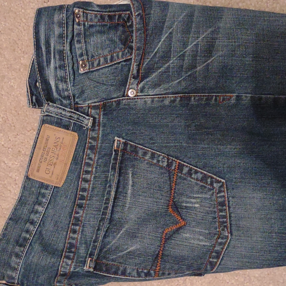 GUESS JEANS